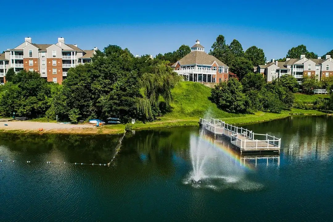 Lakeside Apartments, 200 Lake Club Ct, Charlottesville, VA 22902