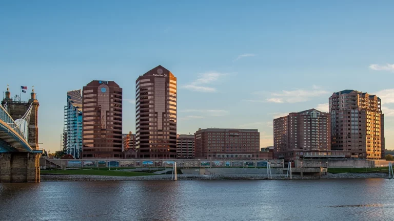 RiverCenter, 50 E RiverCenter Blvd, Covington, KY 41011