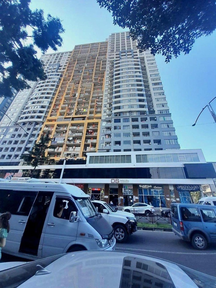 DS Chavchavadze 2, Tbel Abuseridze St 5