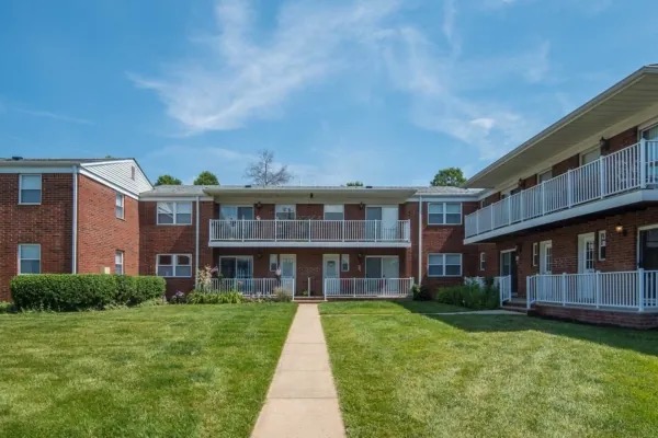 Chestnut Court, 201 Middlesex Rd, Matawan, NJ 07747