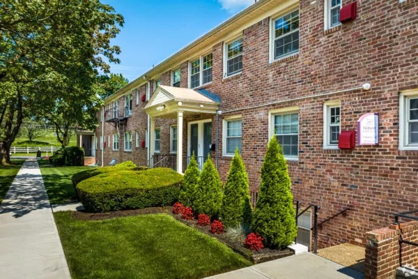 Fairway Gardens, 905 Broad Street, Bloomfield, NJ 07003