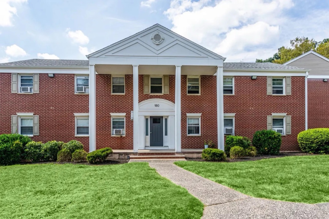 Forest Hill Apartments, 123 Davey St, Bloomfield, NJ 07003