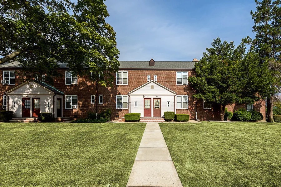 Lindcrest Apartments, 1116 N Stiles St, Linden, NJ 07036