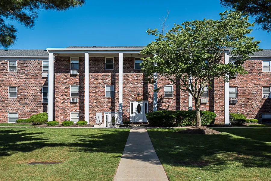 Village On The Green, 500 East Main St, Tuckerton, NJ 08087