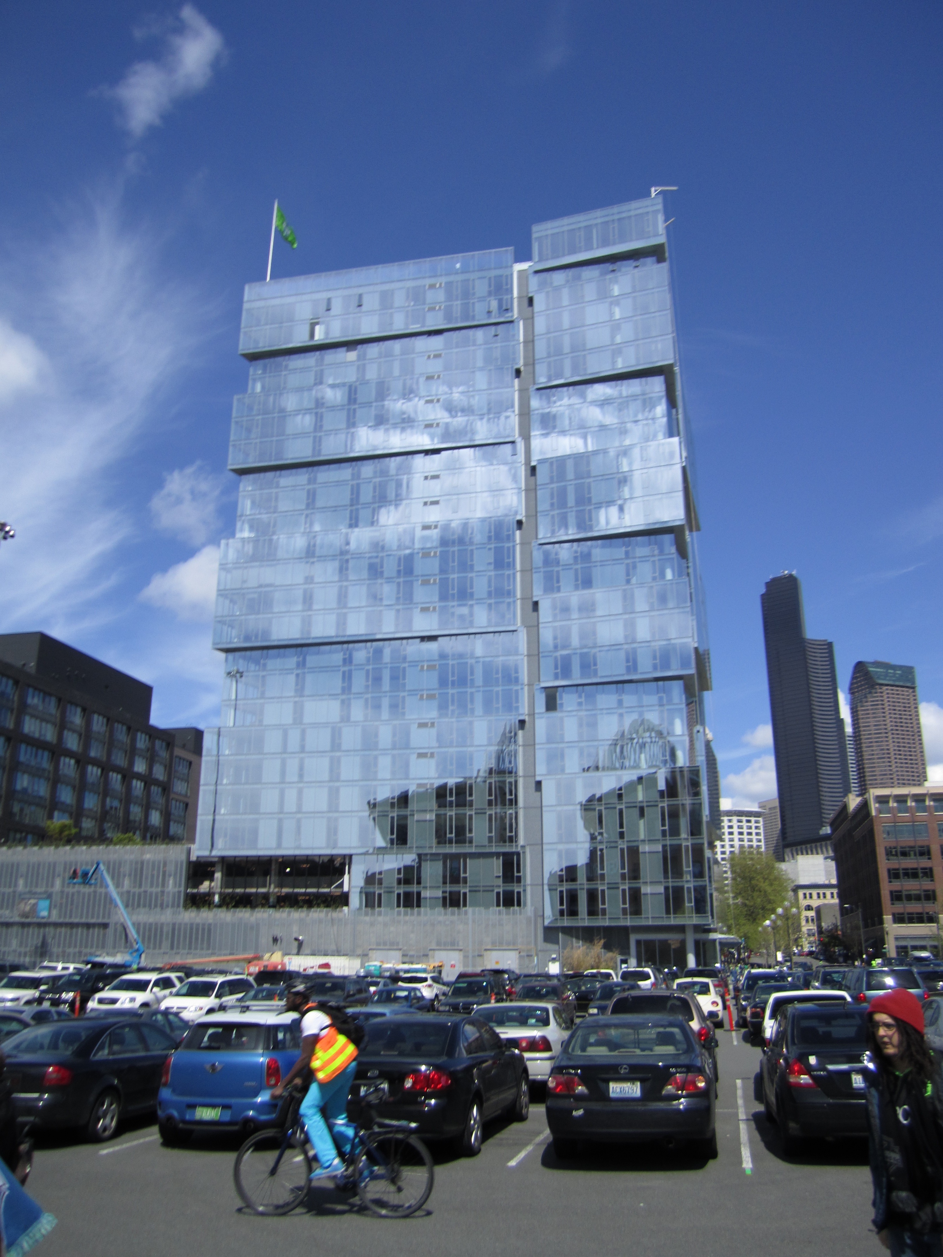 The Wave, 521 Stadium Pl S, Seattle, WA 98104