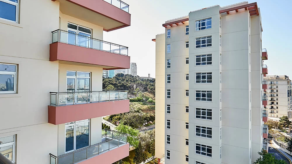 Hillside Residence, Mehdi Hüseyn küçəsi 4 (Alov Qüllələrinin qarşısında), Bakı